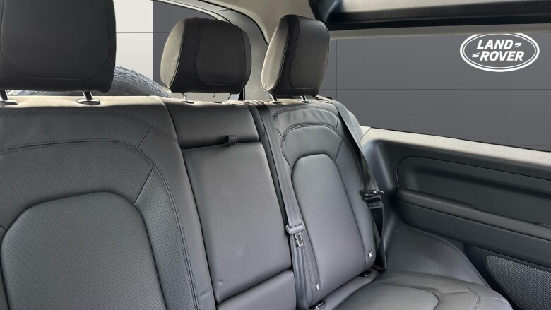 Land Rover Defender 3.0 D250 HSE 90 3dr Auto Diesel Estate